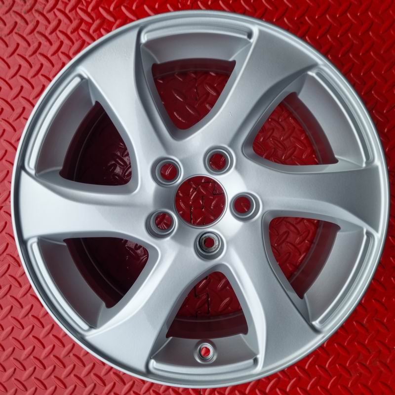 Volvo Six spoke