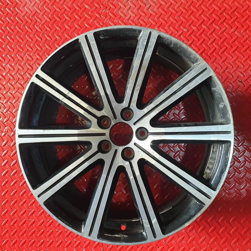 Volvo 10 spoke